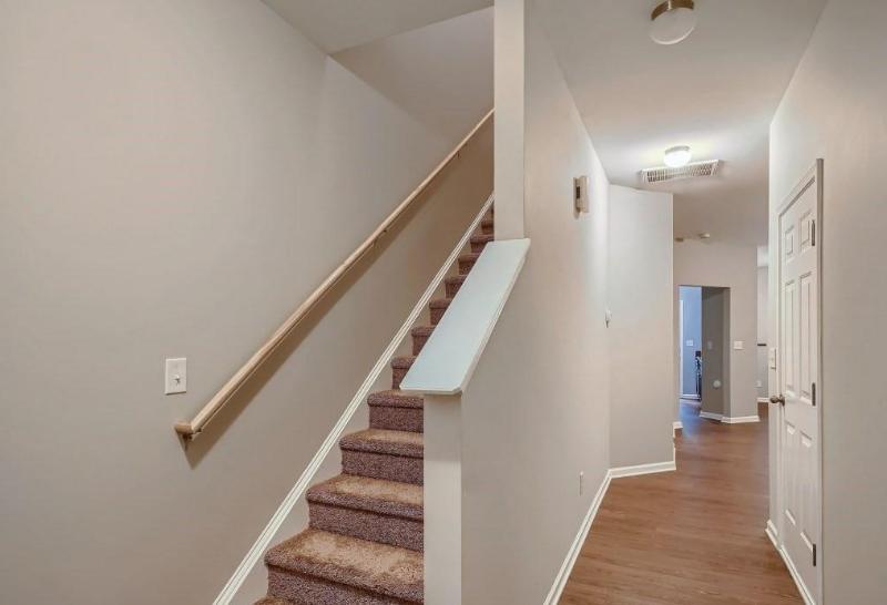 4040 Queensbridge Rd - Photo 5 of 24