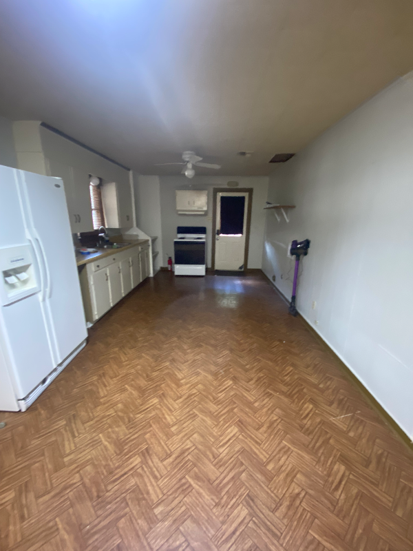 1115 Hugh Wallis Rd S - Photo 3 of 6