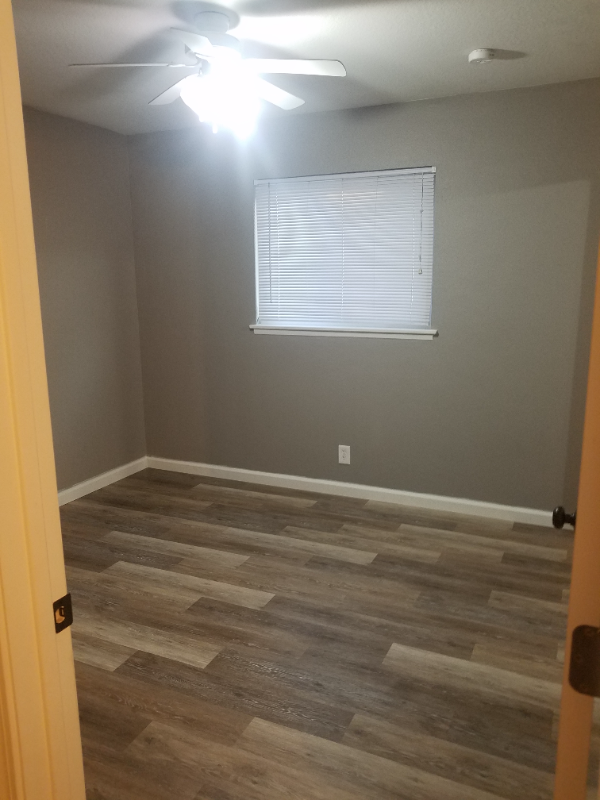 6308 45th St - Photo 2 of 12
