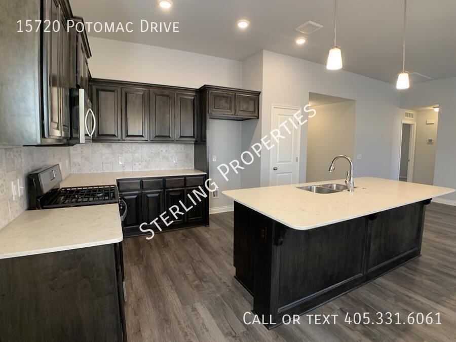 15720 Potomac Dr - Photo 2 of 22