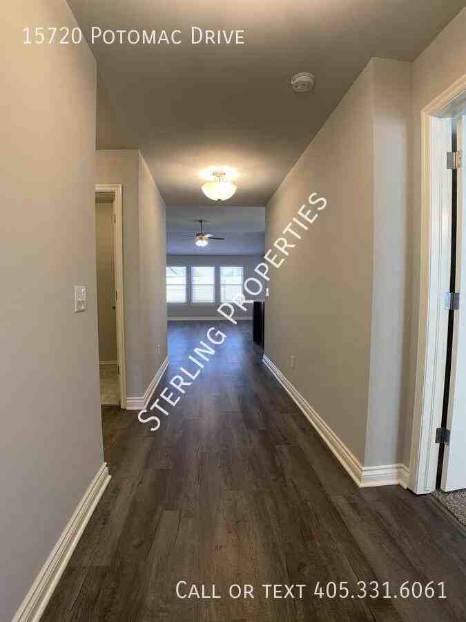 15720 Potomac Dr - Photo 4 of 22