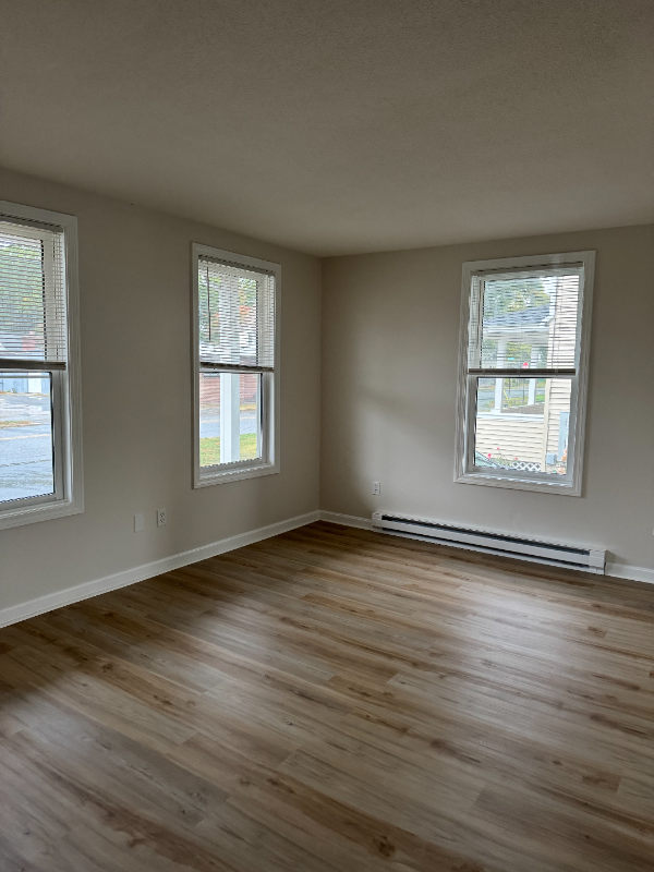 337 Montcalm St #1 - Photo 3 of 6