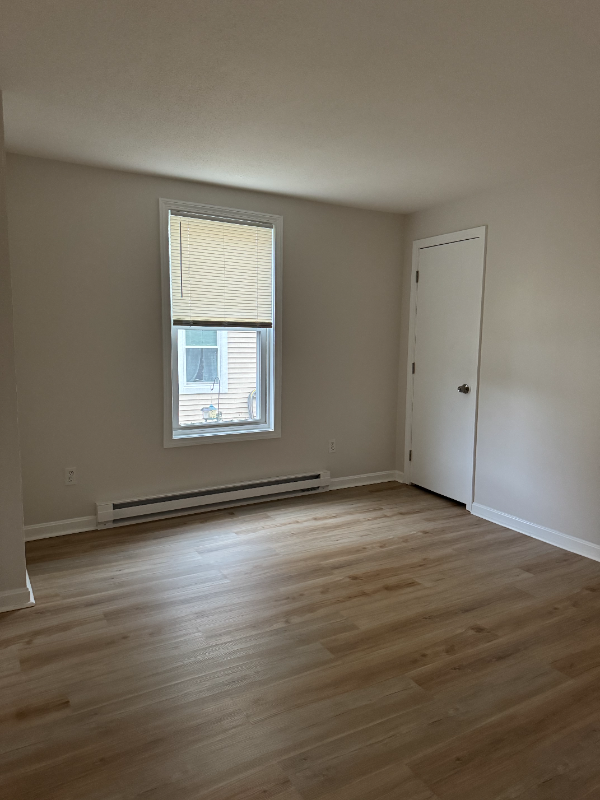 337 Montcalm St #1 - Photo 4 of 6