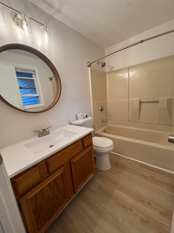 337 Montcalm St #1 - Photo 5 of 6