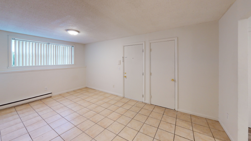 34 Pleasant St - Photo 4 of 11