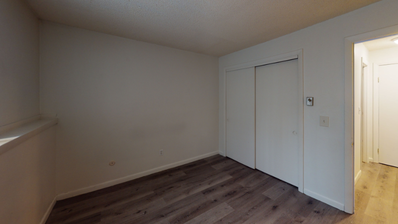 34 Pleasant St - Photo 7 of 11