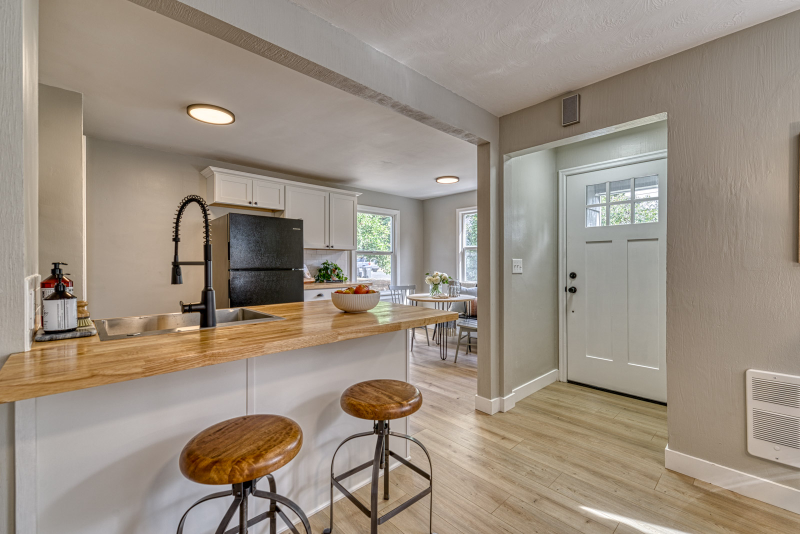 3223 Herren Ave - Photo 7 of 21