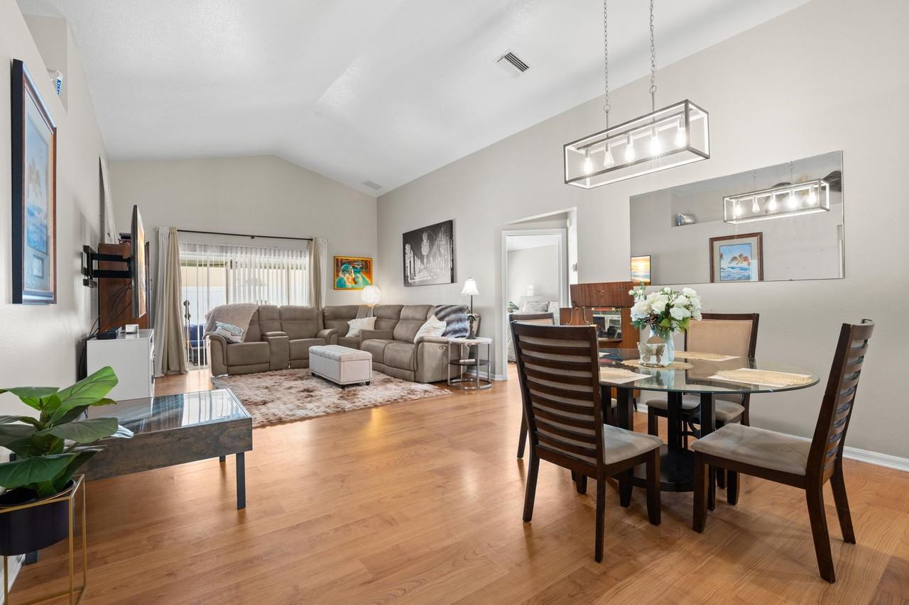 18102 Leafwood Cir - Photo 7 of 21