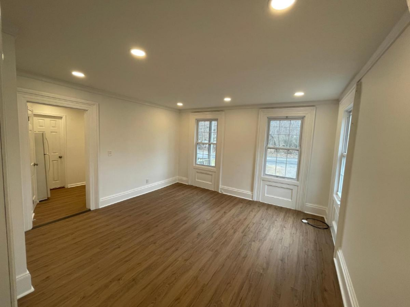 196 Woodhull Rd #1 - Photo 4 of 8