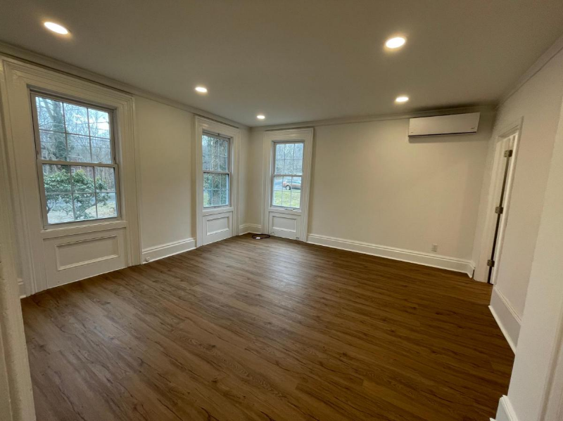 196 Woodhull Rd #1 - Photo 6 of 8