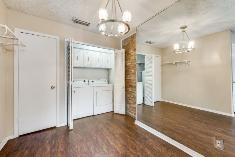 2304 Long Ridge Ln - Photo 5 of 20