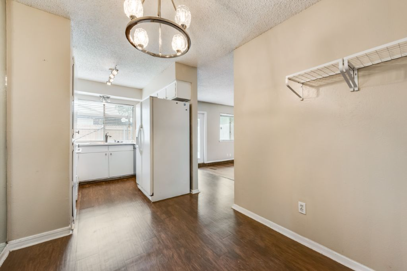 2304 Long Ridge Ln - Photo 6 of 20