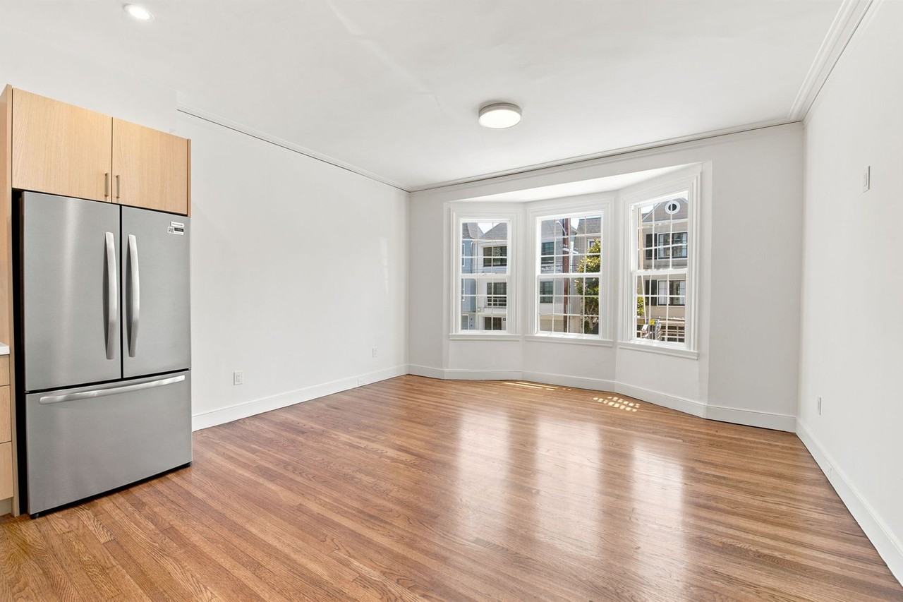 1734 Greenwich St #2 - Photo 7 of 18