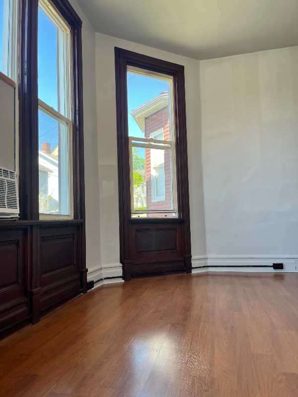 128 W 2nd St #1 - Photo 4 of 13