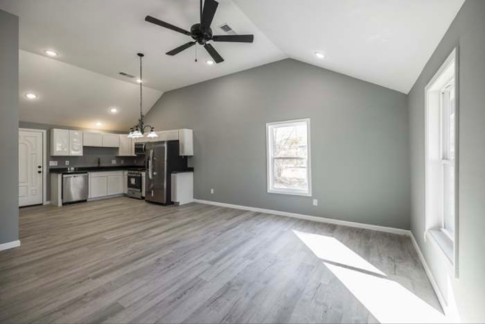 200 Dollar Ave - Photo 4 of 24