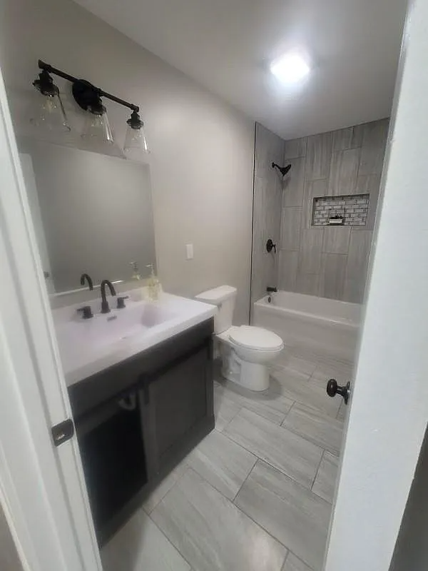 4318 E 12th Pl - Photo 4 of 6