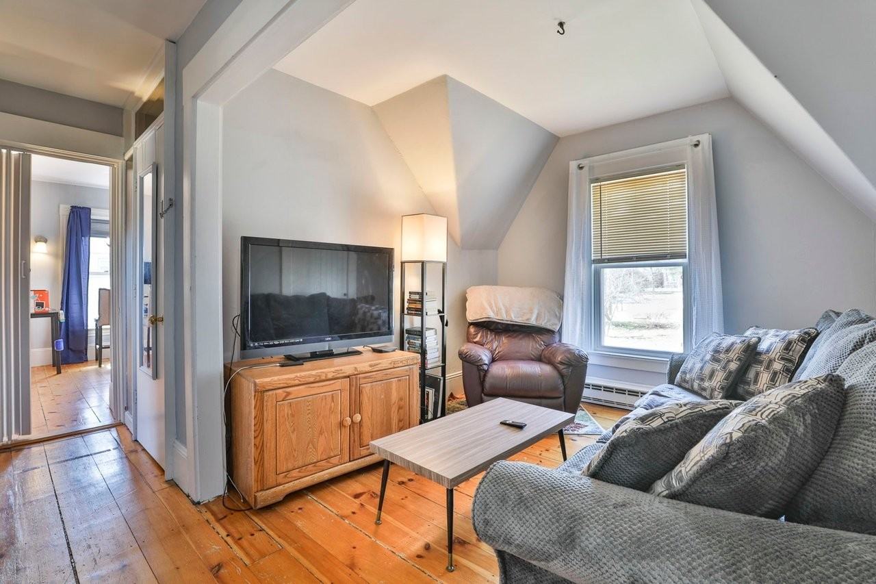 482 Reservoir Ave #2 - Photo 3 of 6