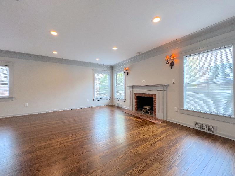 4411 Devonshire Rd - Photo 2 of 20