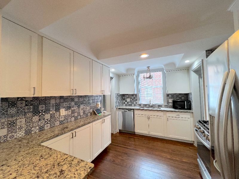 4411 Devonshire Rd - Photo 3 of 20