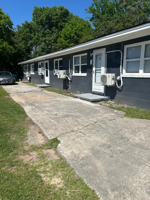 2451 Gervais St #A - Photo 3 of 15