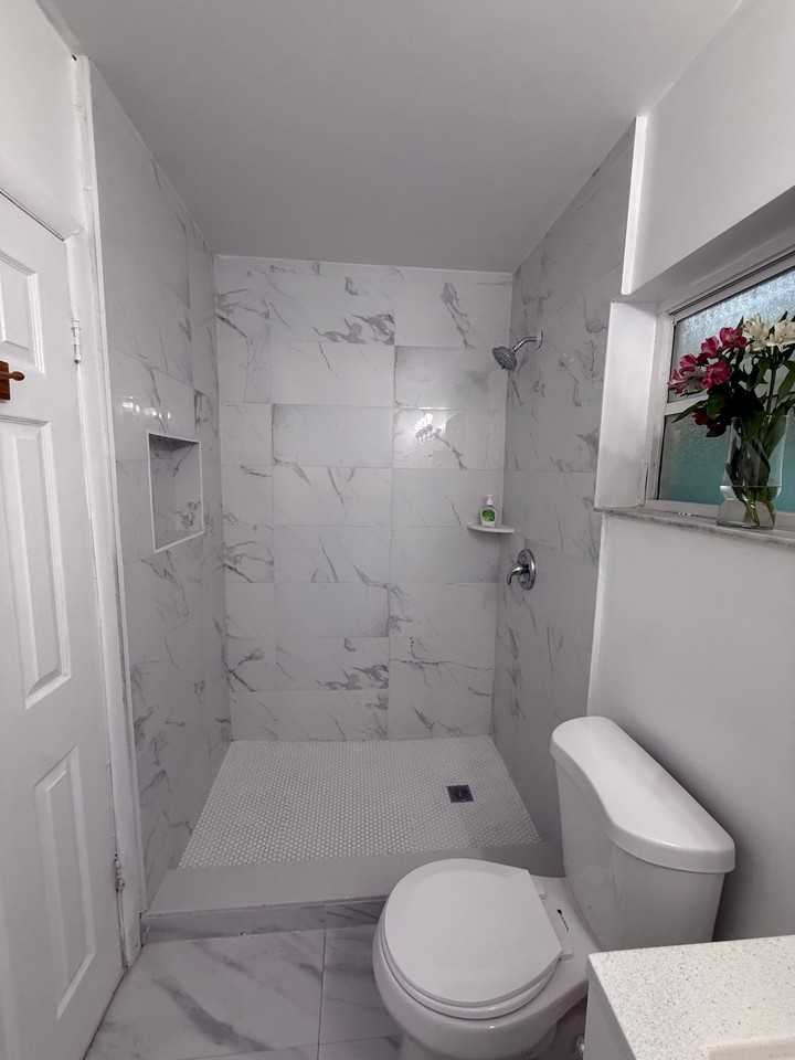 231 Sw 15th St #A - Photo 4 of 7