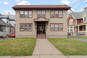 featured image of 139 Beethoven St #7