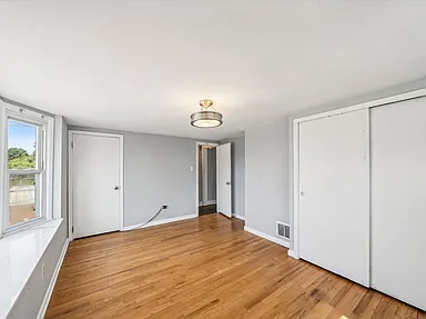 5742 Verona Rd - Photo 7 of 10