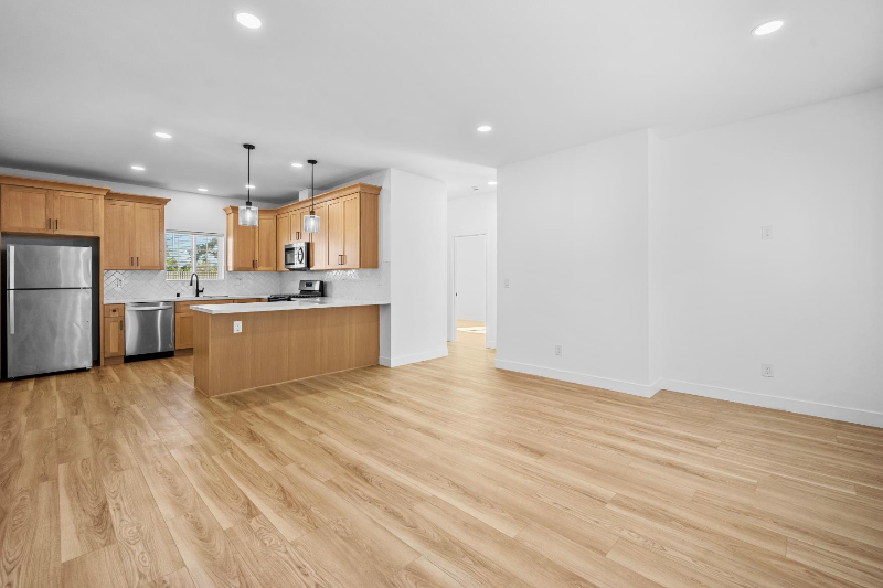 3884 Alsace Ave - Photo 7 of 21