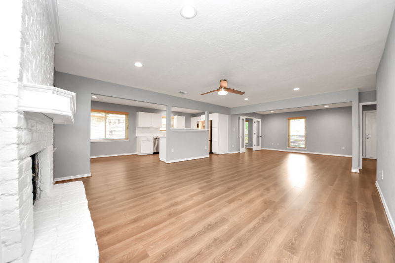 25603 Pine Acres Cir - Photo 5 of 17