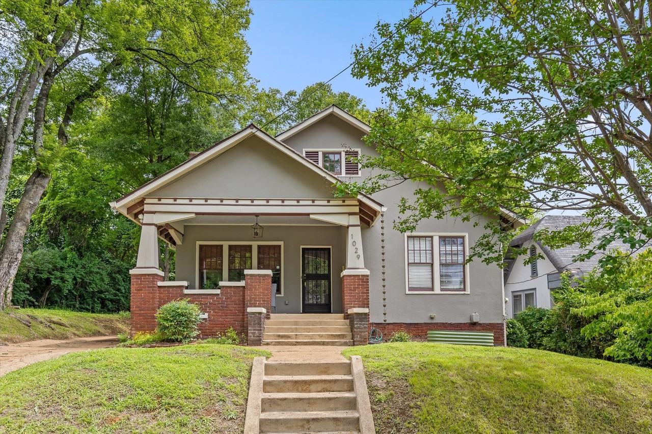 1029 E 5th St - Photo 2 of 33