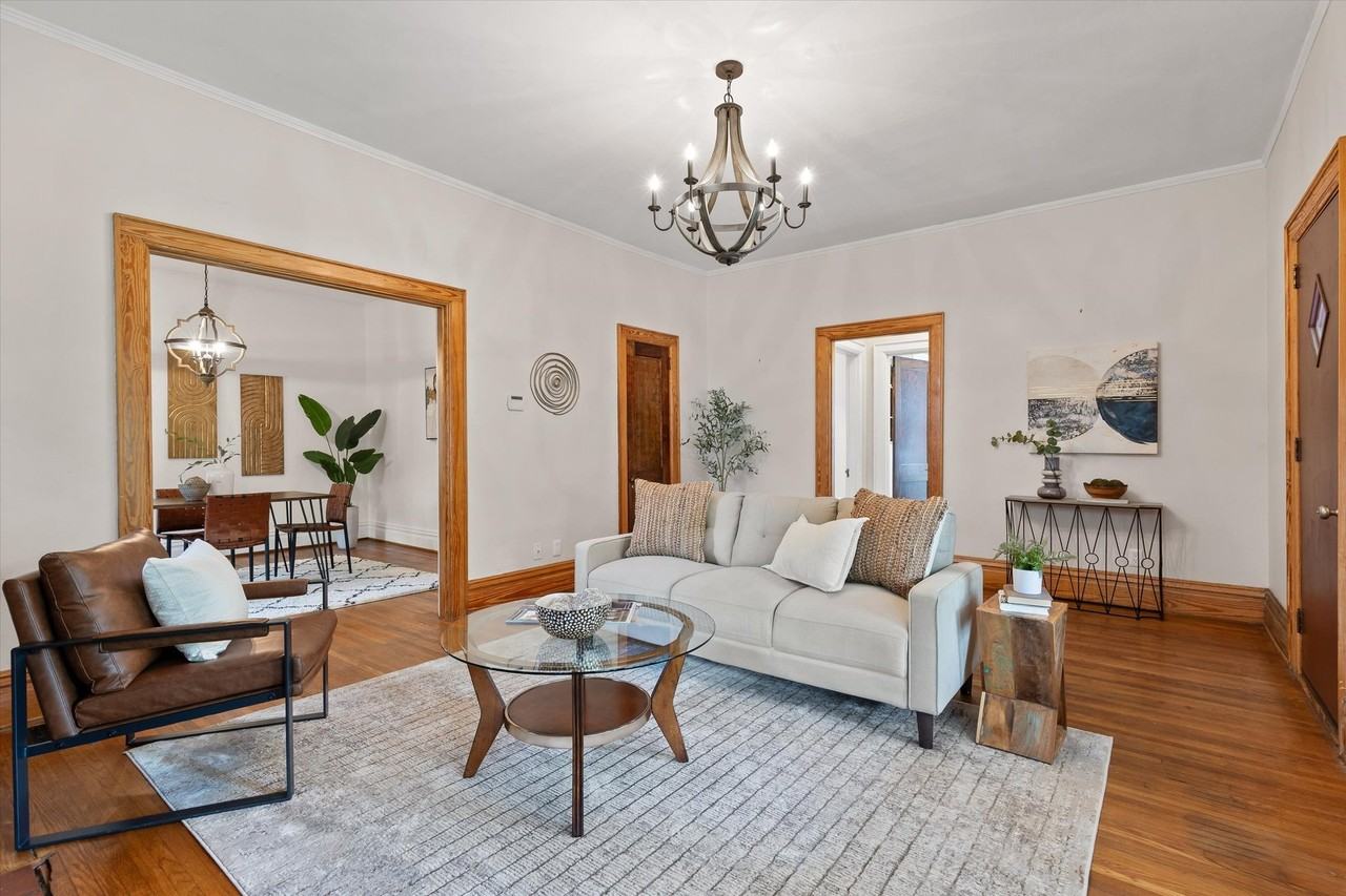 1029 E 5th St - Photo 6 of 33