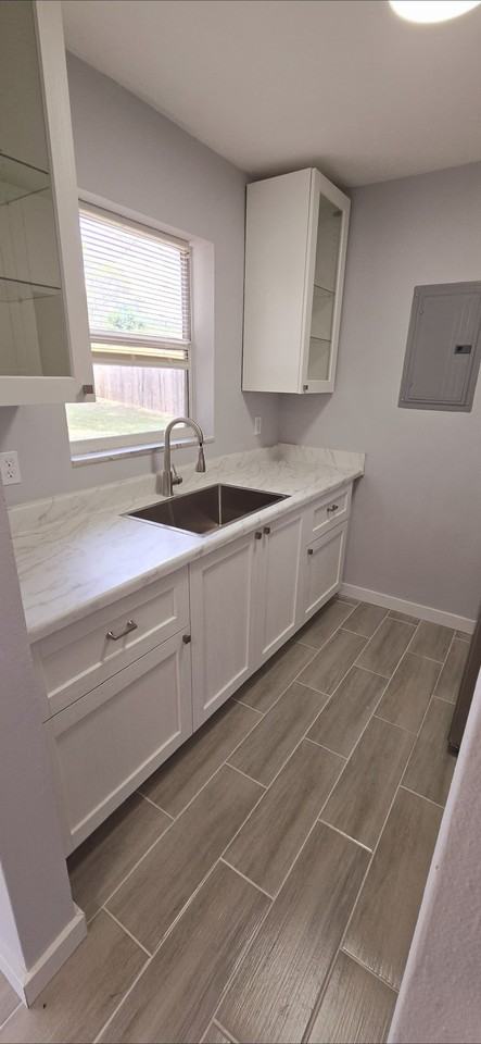 1196 Fountainhead Dr - Photo 5 of 19