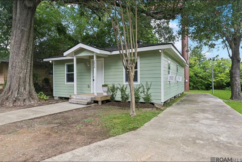 2854 Yazoo St - Photo 3 of 17