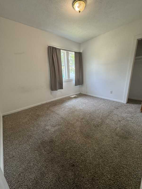 2022 Lincolnway E - Photo 5 of 9