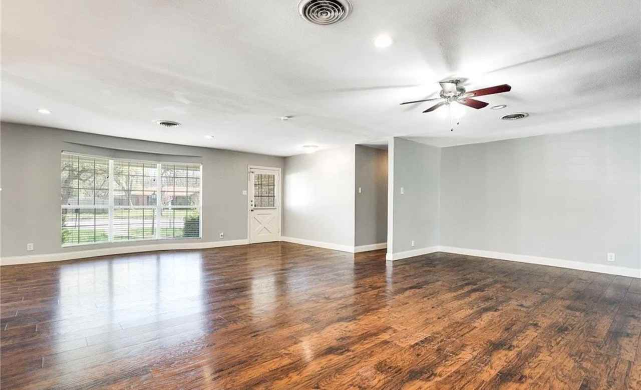 3106 Hickory Rd - Photo 6 of 16