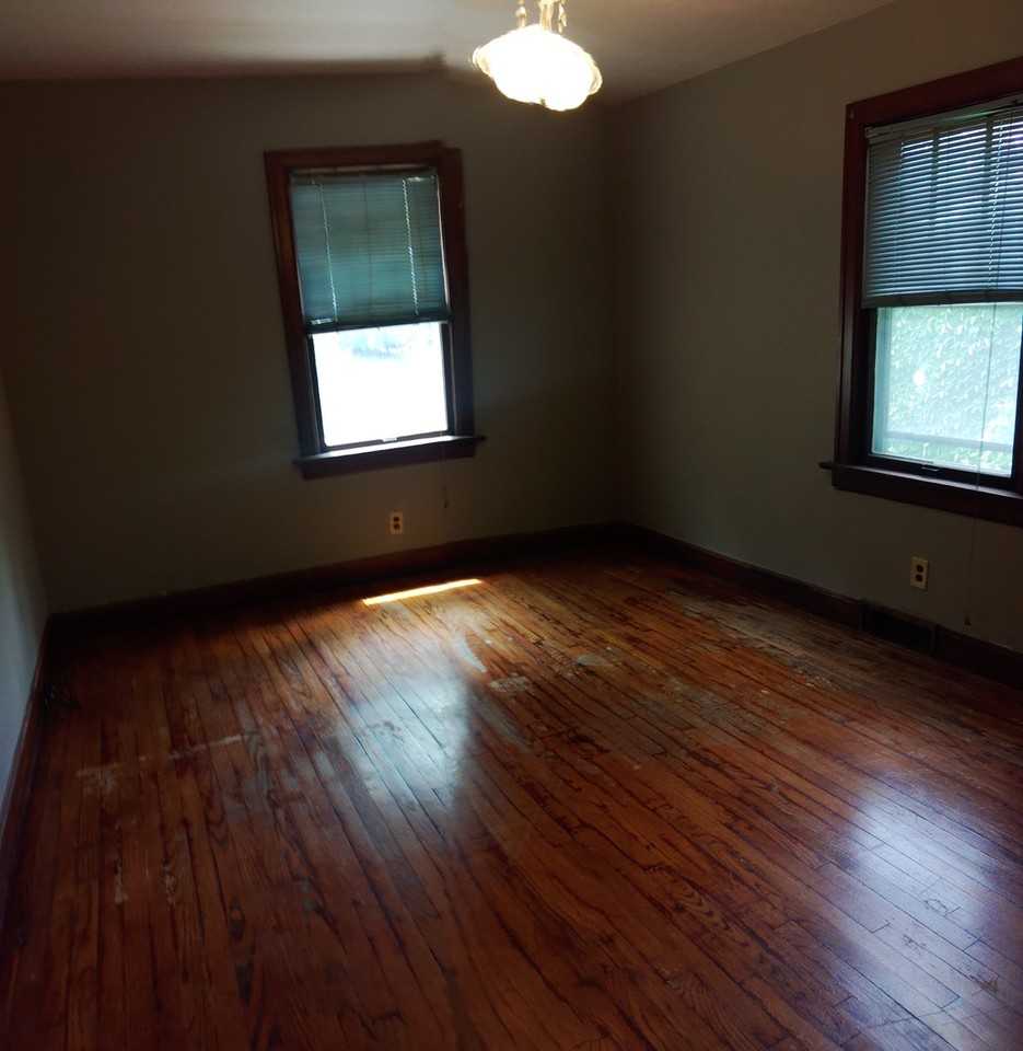 4411 10th Ave - Photo 7 of 13