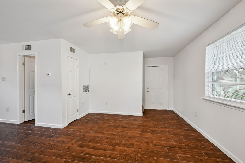 713 Heavens Dr #5 - Photo 2 of 17