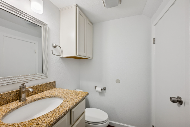 713 Heavens Dr #5 - Photo 6 of 17
