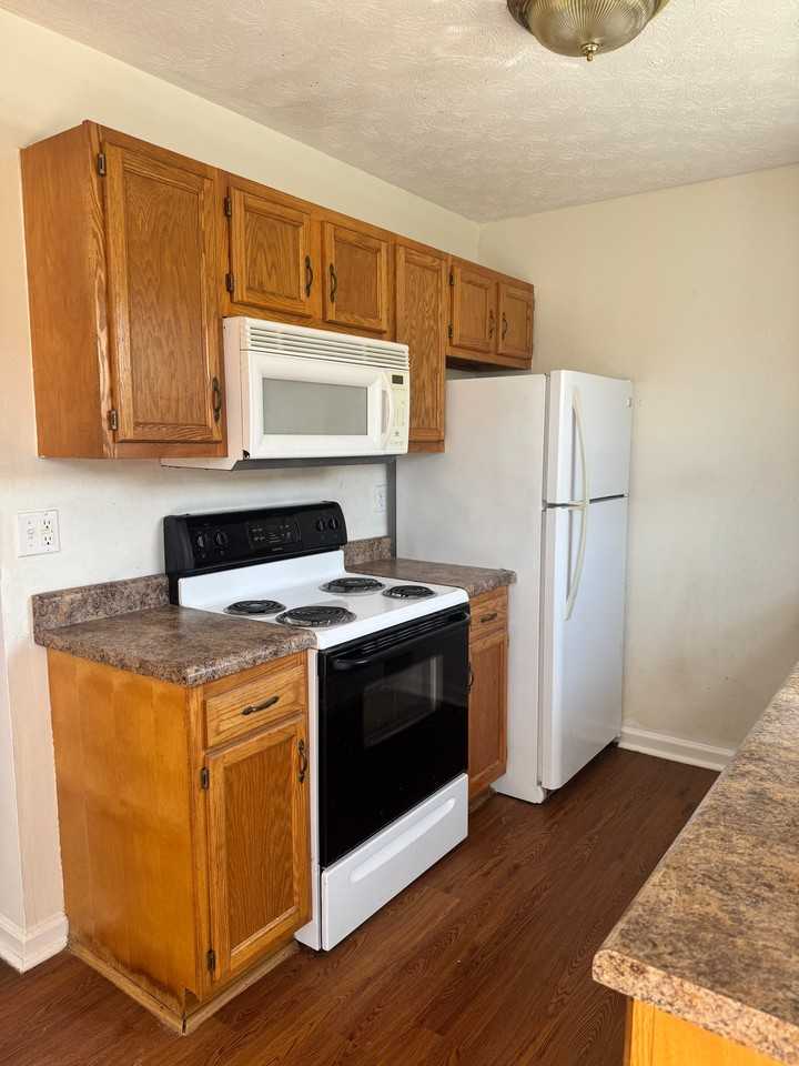 910 Weeping Willow Dr #6 - Photo 4 of 20