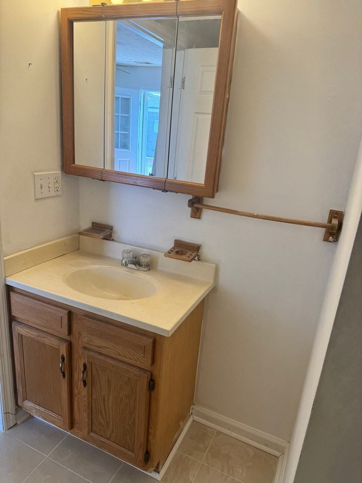910 Weeping Willow Dr #6 - Photo 7 of 20