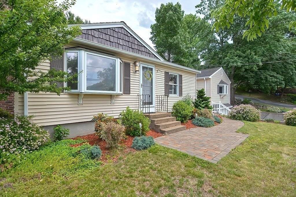 763 Stevens St - Photo 2 of 29