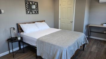 featured image of 1421 S Carey St #D1