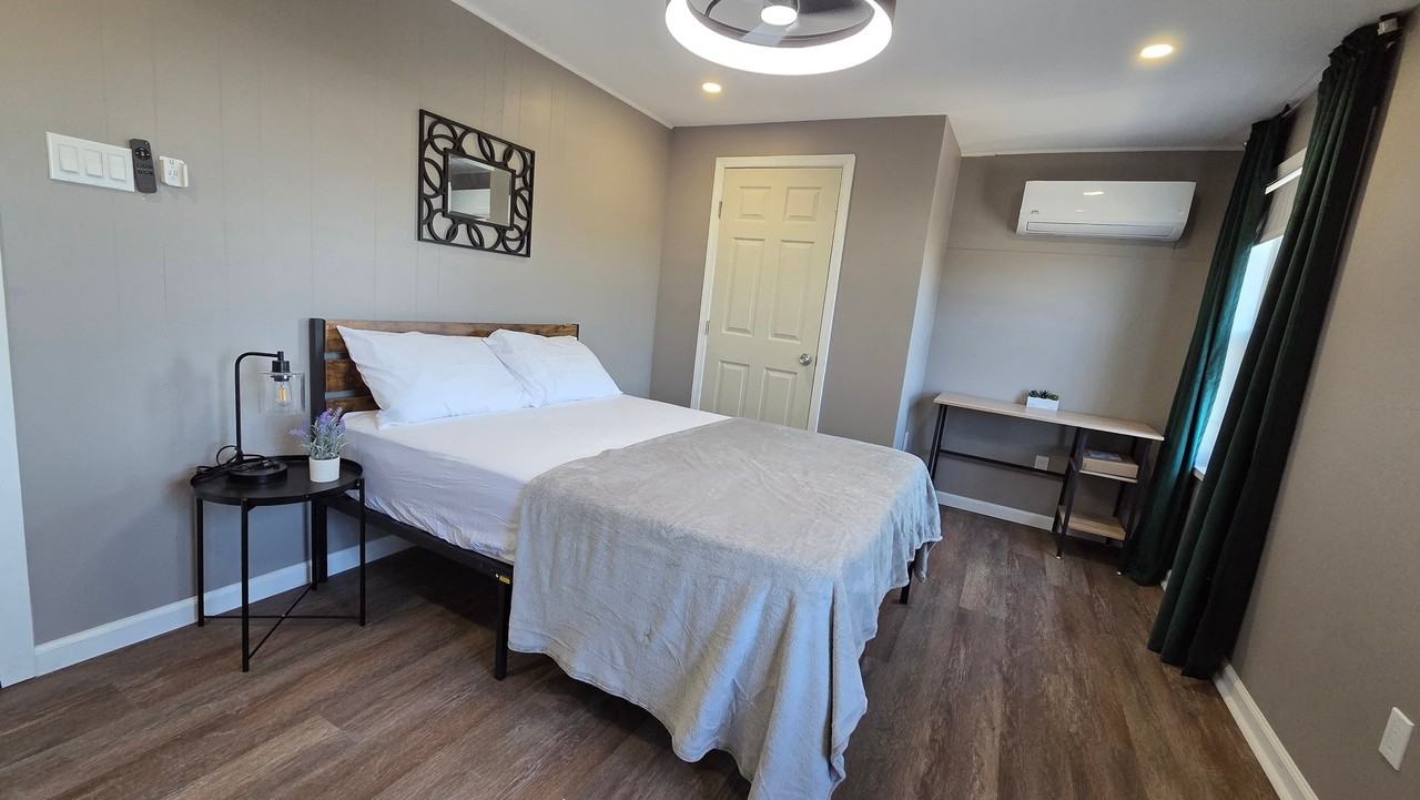 1421 S Carey St #D1 - Photo 4 of 8