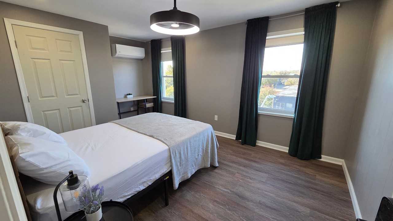 1421 S Carey St #D1 - Photo 5 of 8