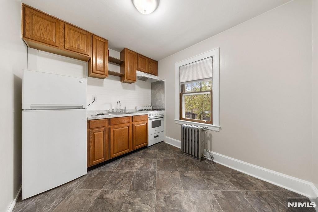 415 Lincoln Ave #2 - Photo 6 of 15
