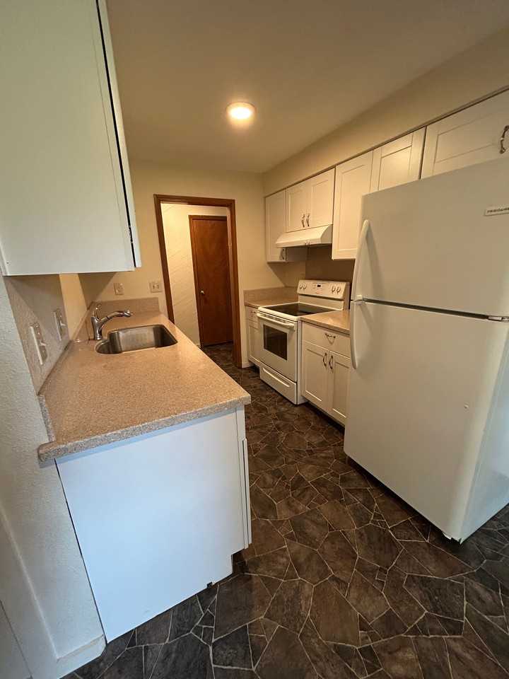 1595 Scandia St - Photo 2 of 11