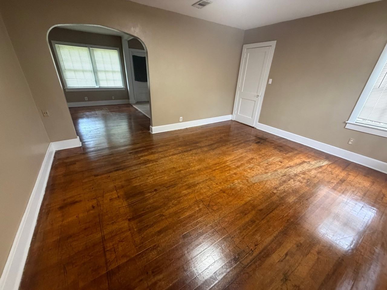 510 Avondale Ct - Photo 3 of 8