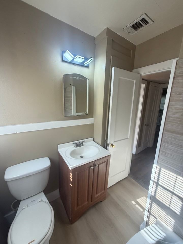 510 Avondale Ct - Photo 7 of 8