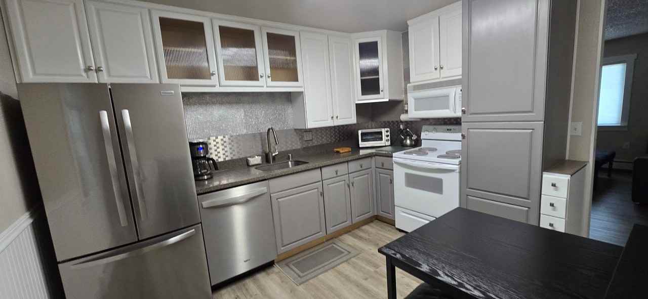 1208 Denali St #4 - Photo 5 of 10