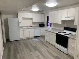 featured image of 1053 S Main St